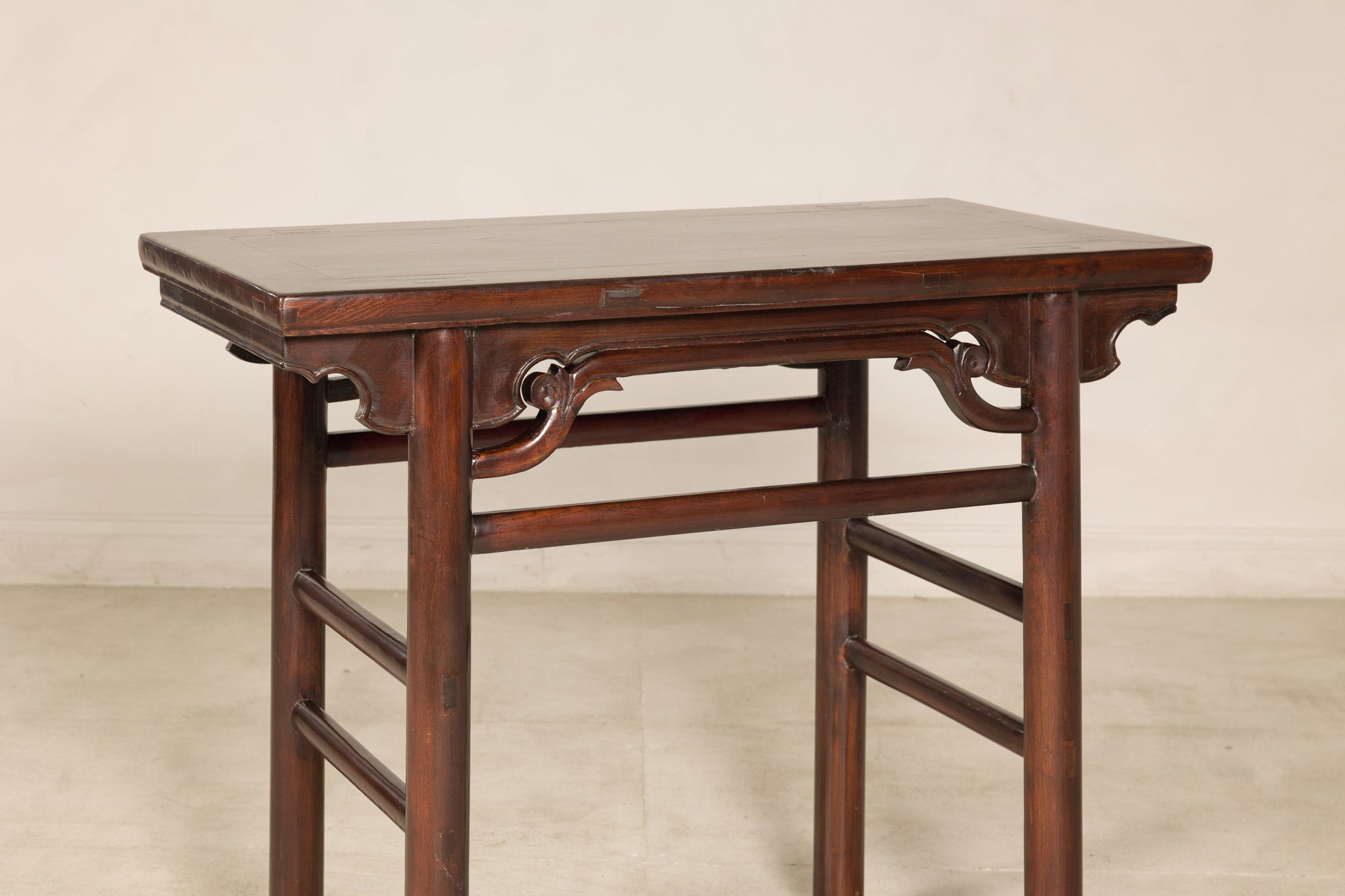 Chinese Qing elm console table close-up detail