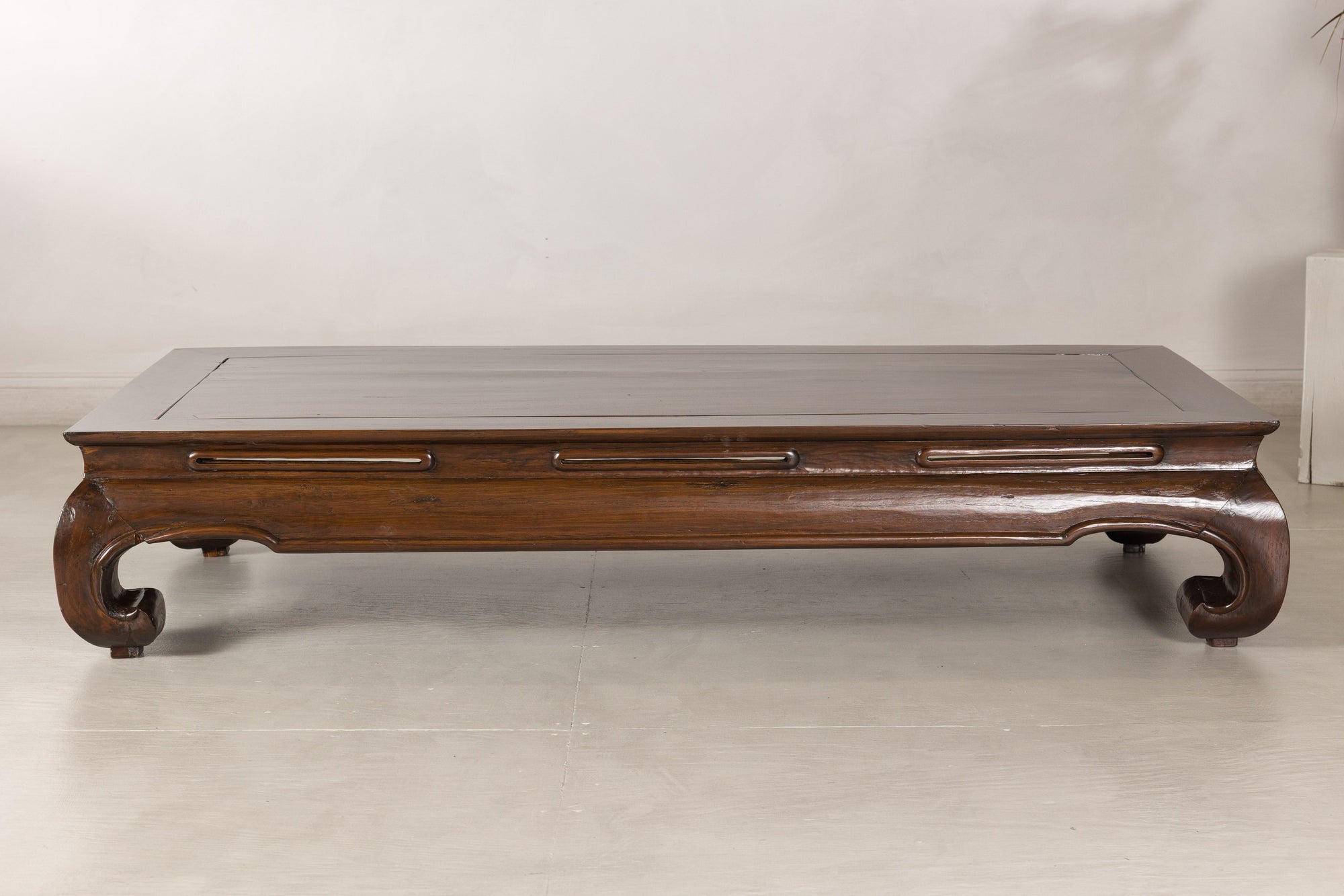 Right-side view of the long low Chinese coffee table