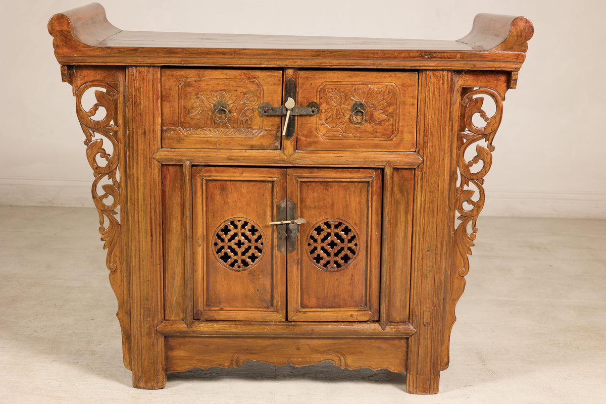 Late-19th-Century Chinese Carved Wood Altar Cabinet, close-up detail