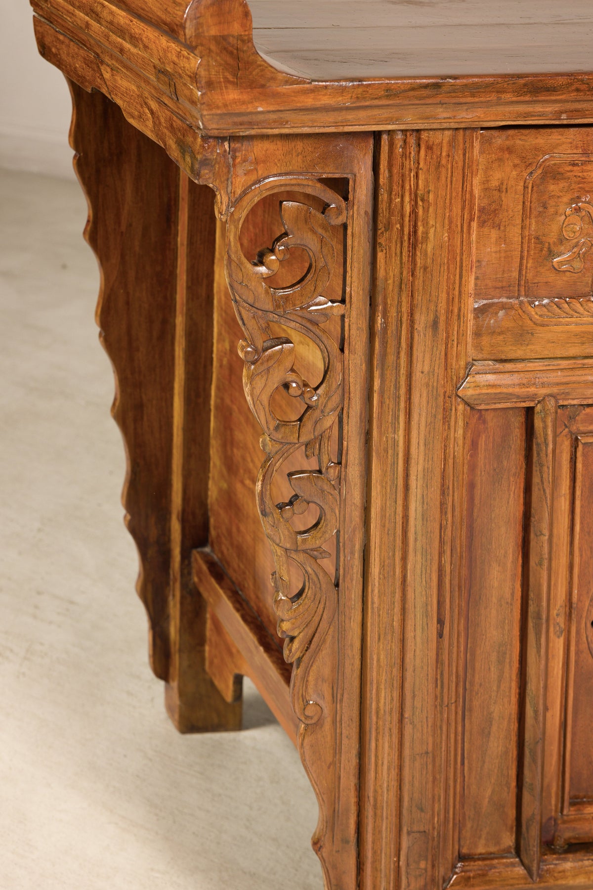 Late-19th-Century Chinese Carved Wood Altar Cabinet, top detail