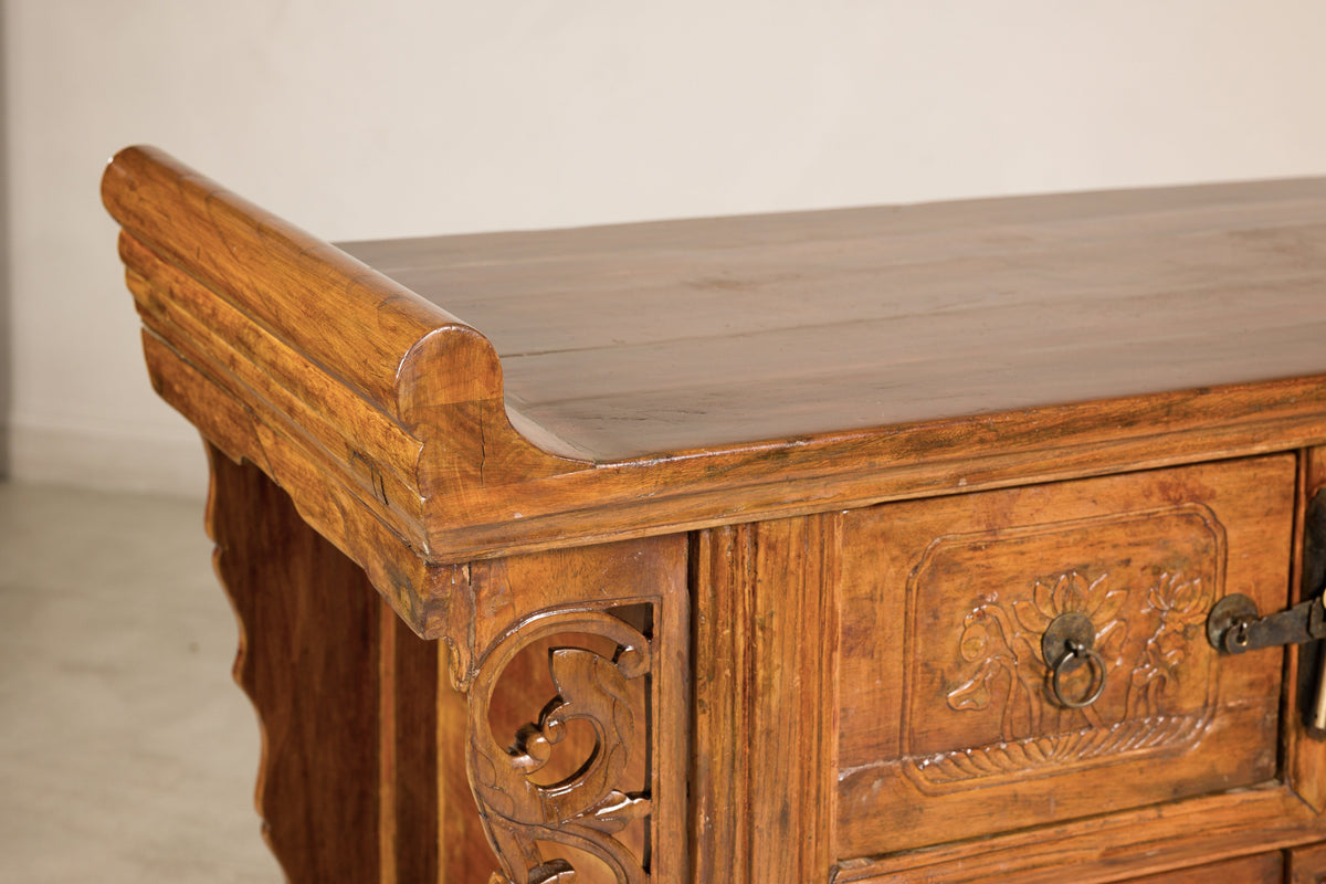 Late-19th-Century Chinese Carved Wood Altar Cabinet, additional gallery view 11