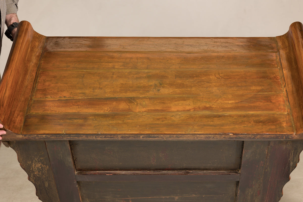 Late-19th-Century Chinese Carved Wood Altar Cabinet, additional gallery view 15