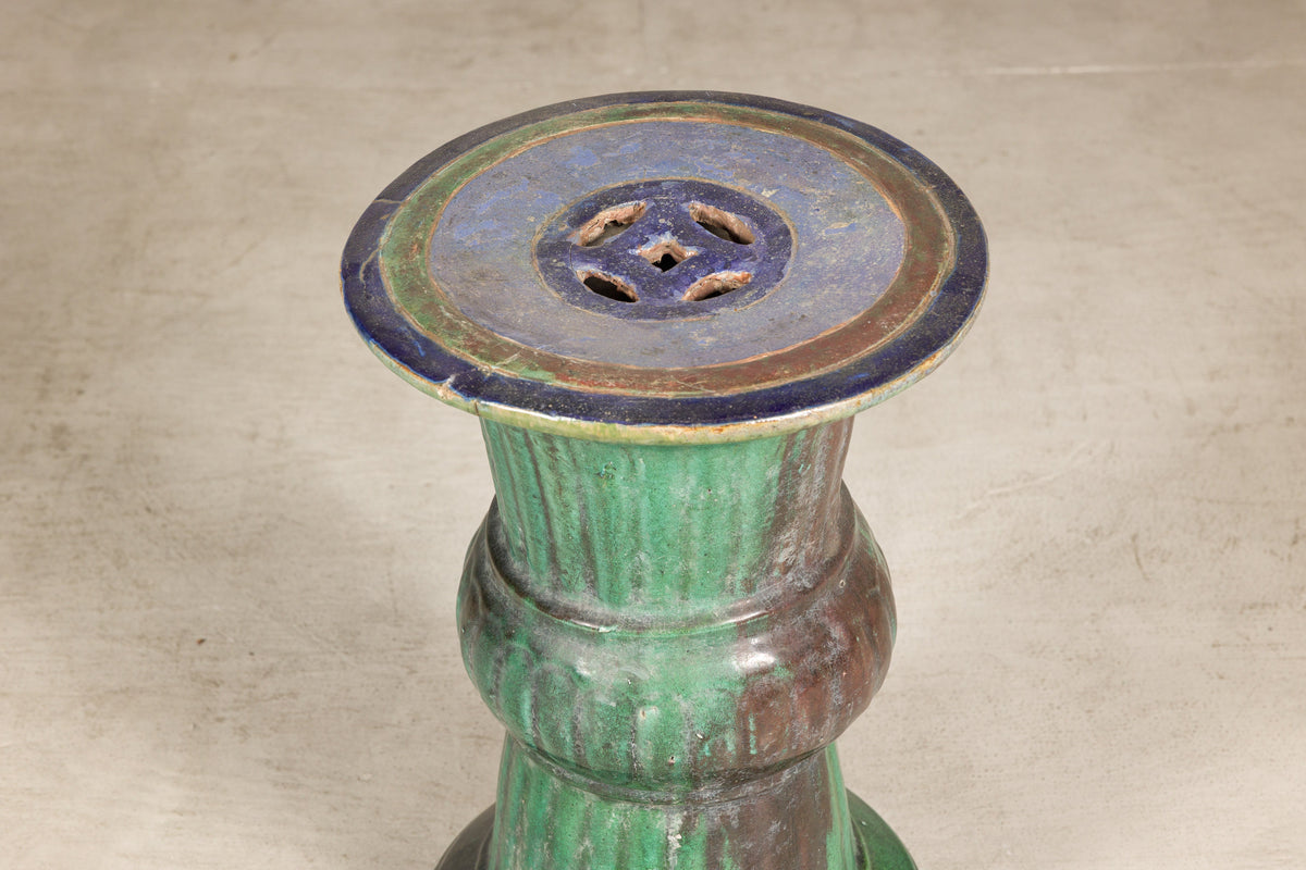 Circa-1900 Vietnamese Green-Glazed Ceramic Garden Pedestal, close-up detail