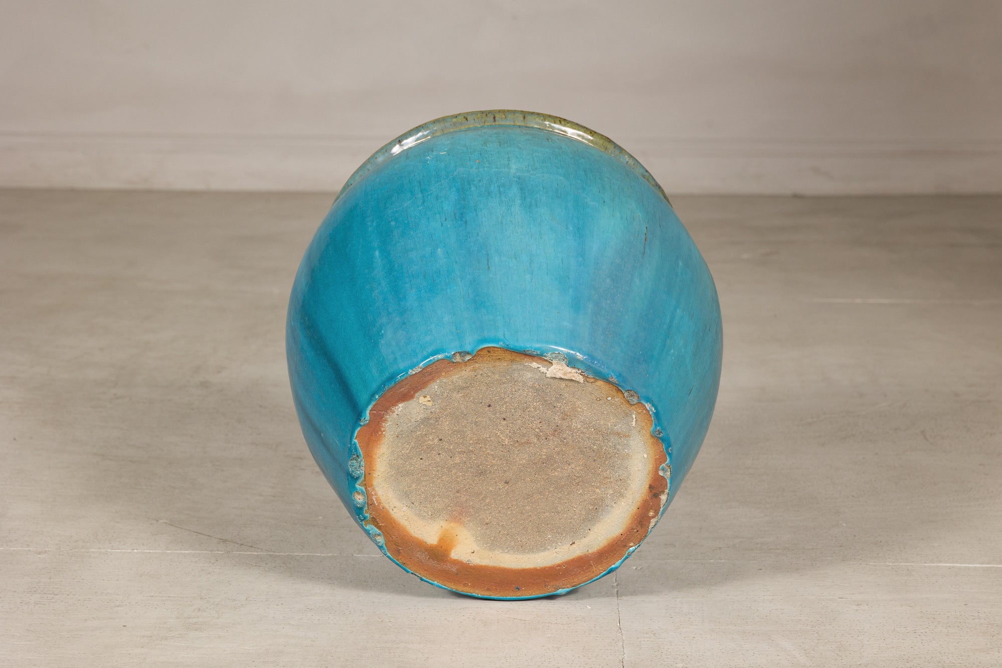 Turquoise glazed stoneware planter construction detail