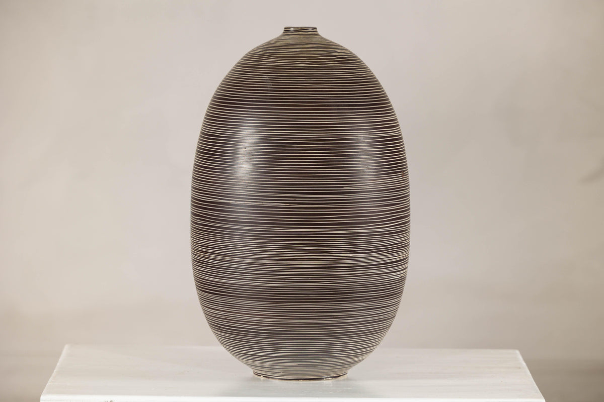Large Brown-and-Cream Linear-Decorated Artisan Ceramic Vase, base detail