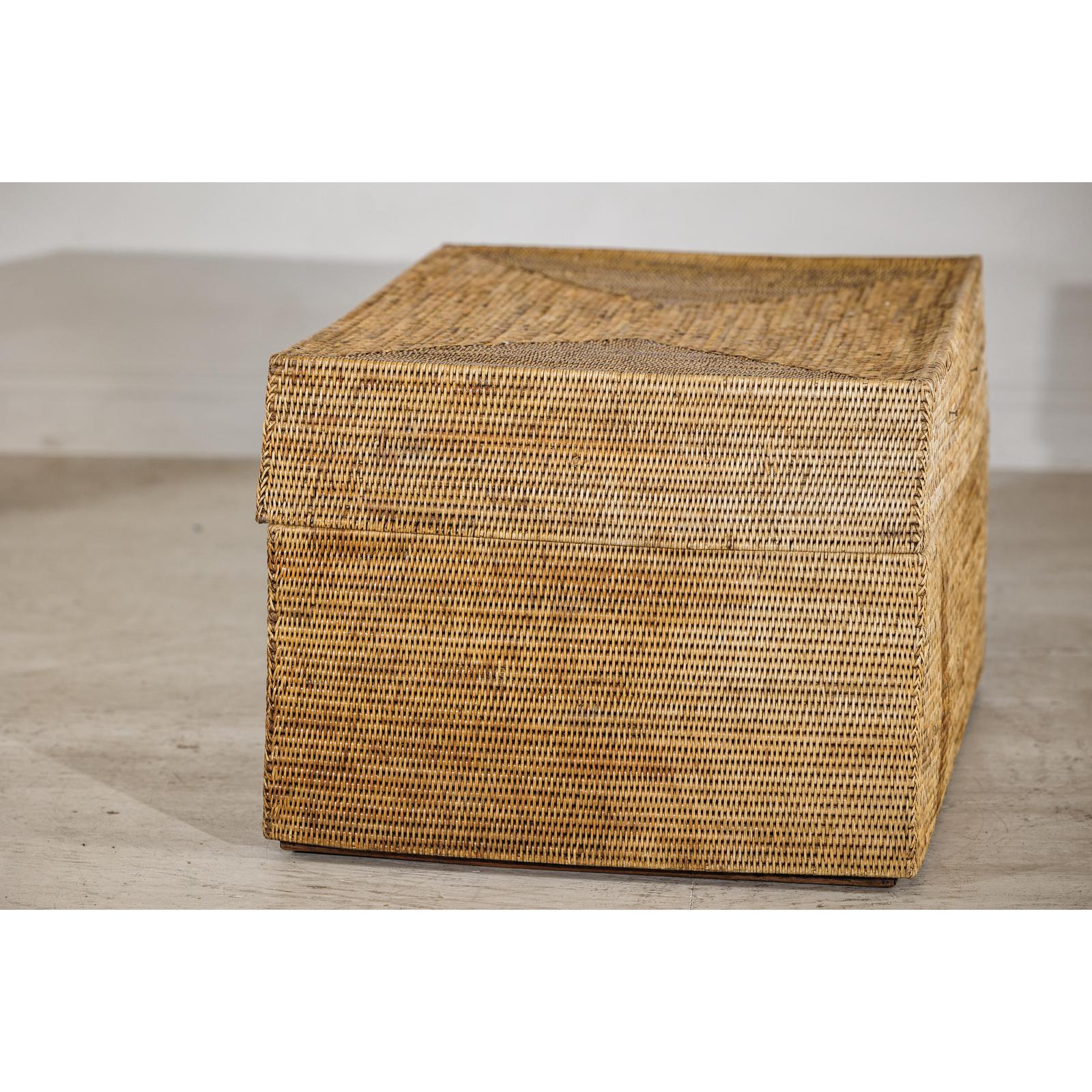 Country Style Rectangular Woven Rattan Storage Box with Lid - image 13