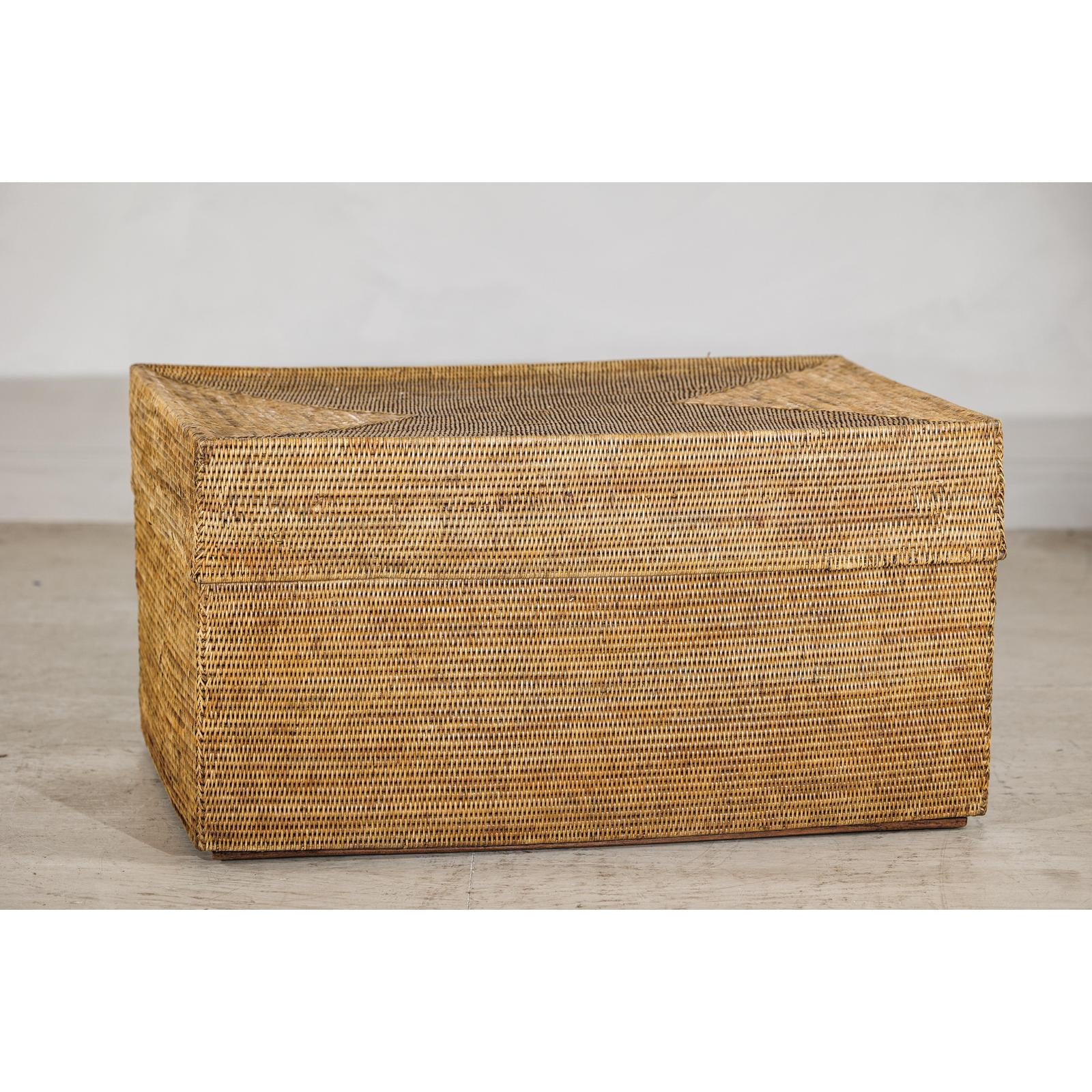 Country Style Rectangular Woven Rattan Storage Box with Lid - image 15