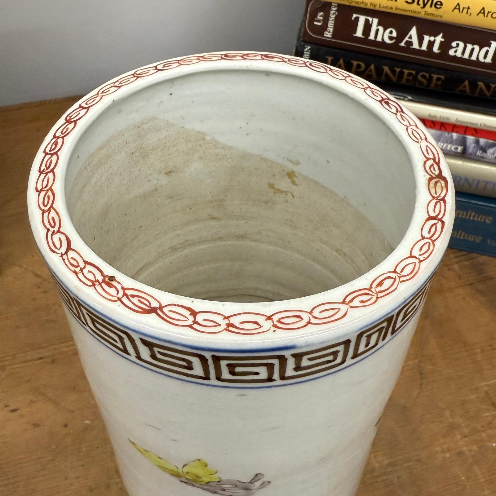 Cylindrical Ceramic White Vase with Deer Design - FEA Home