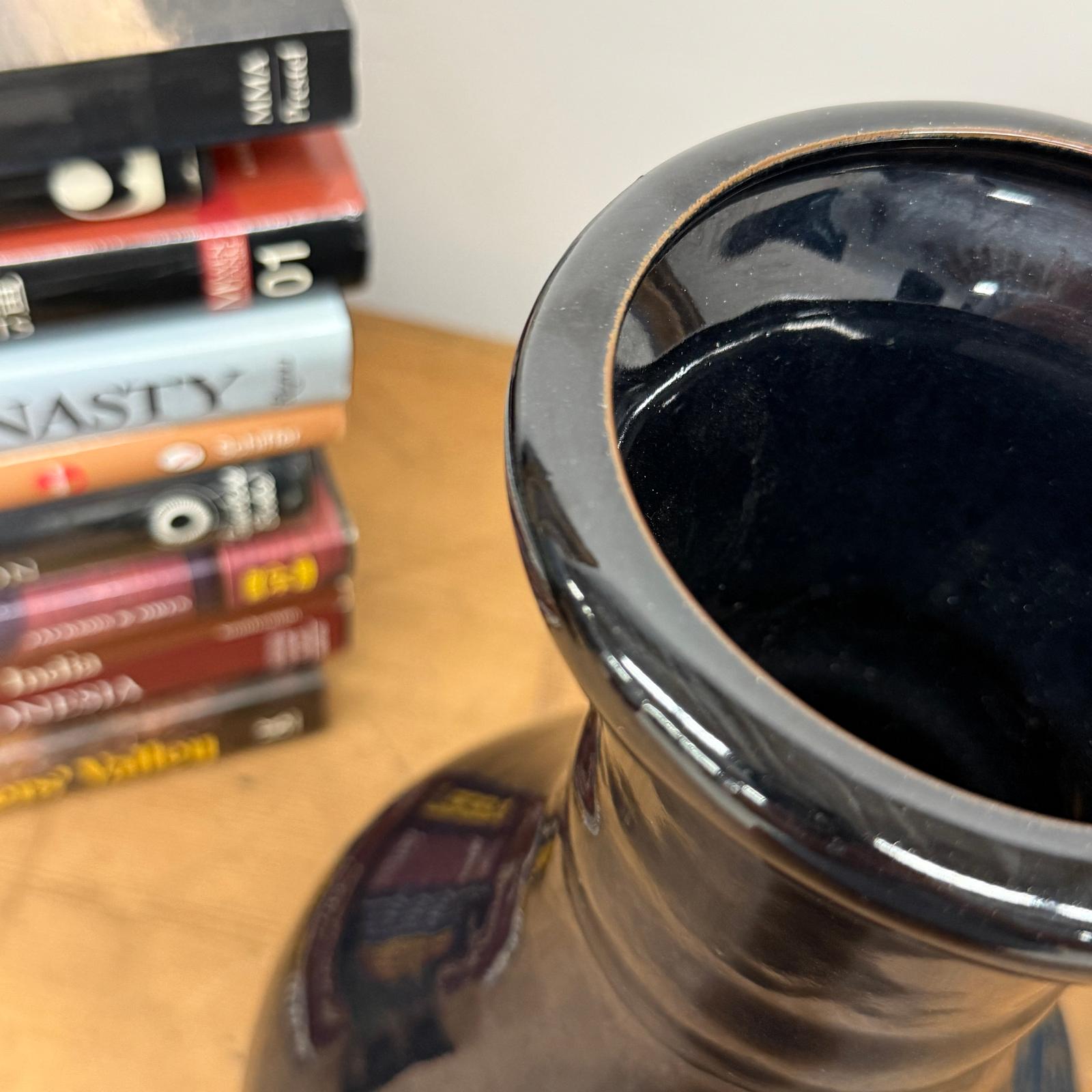 Dark Black Gloss Ceramic Vase with Baluster Silhouette - FEA Home