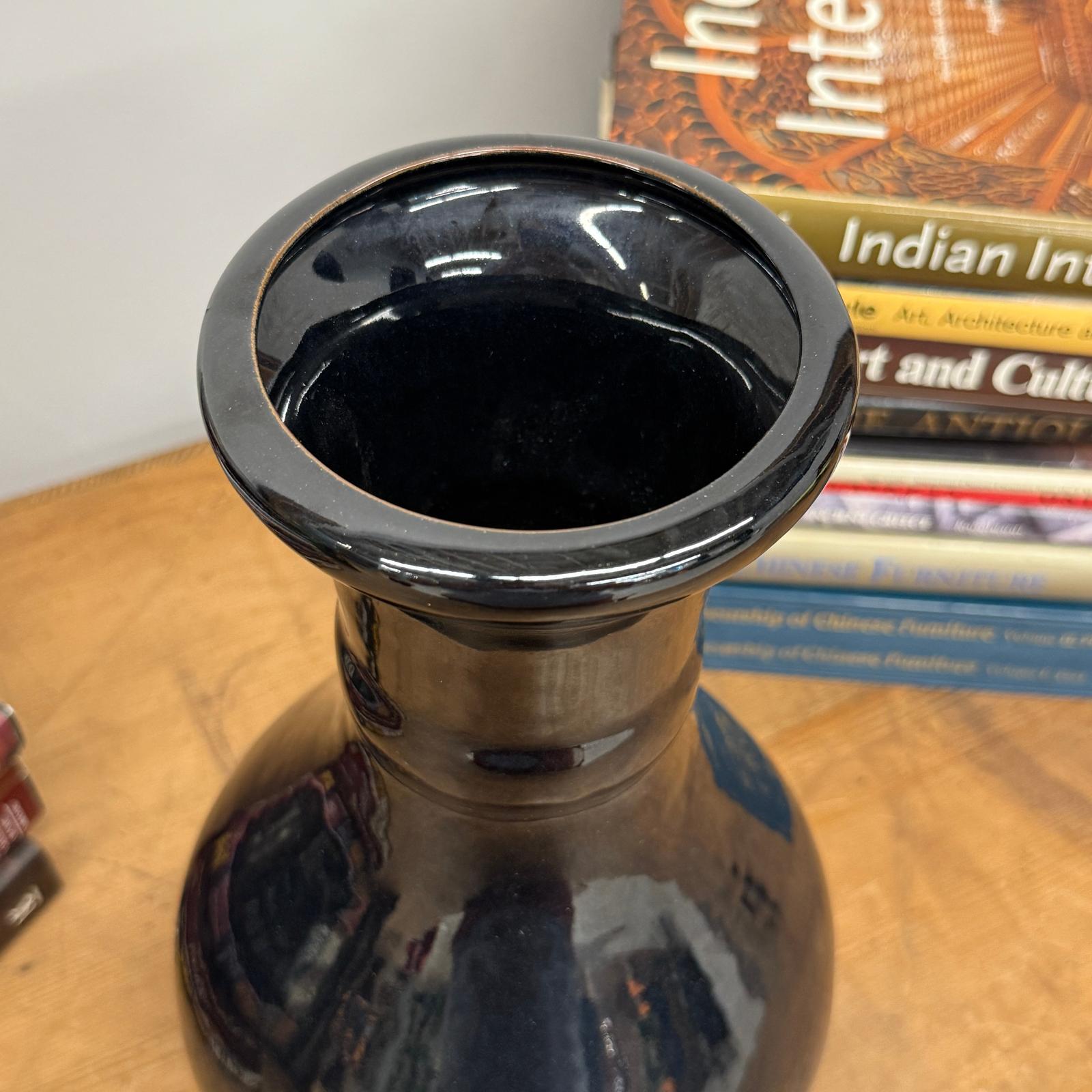 Dark Black Gloss Ceramic Vase with Baluster Silhouette - FEA Home
