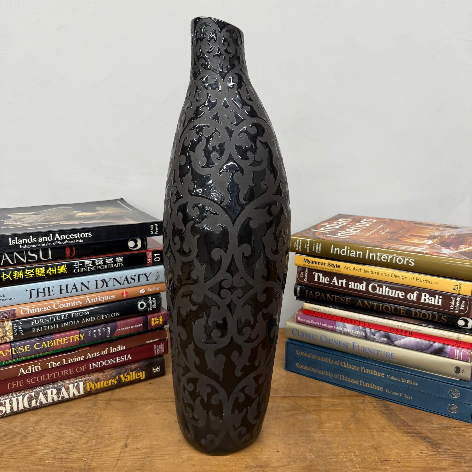 Glazed Midnight Black Ceramic Vase with Curled Floral Design - FEA Home