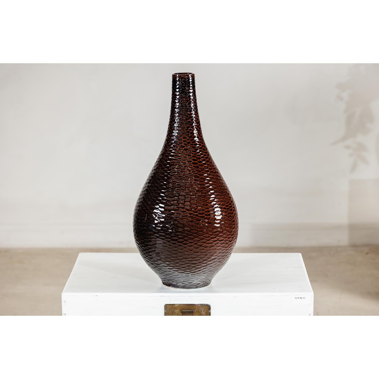 Large Mahogany Brown Ceramic Vase with Honeycomb Texture - image 7