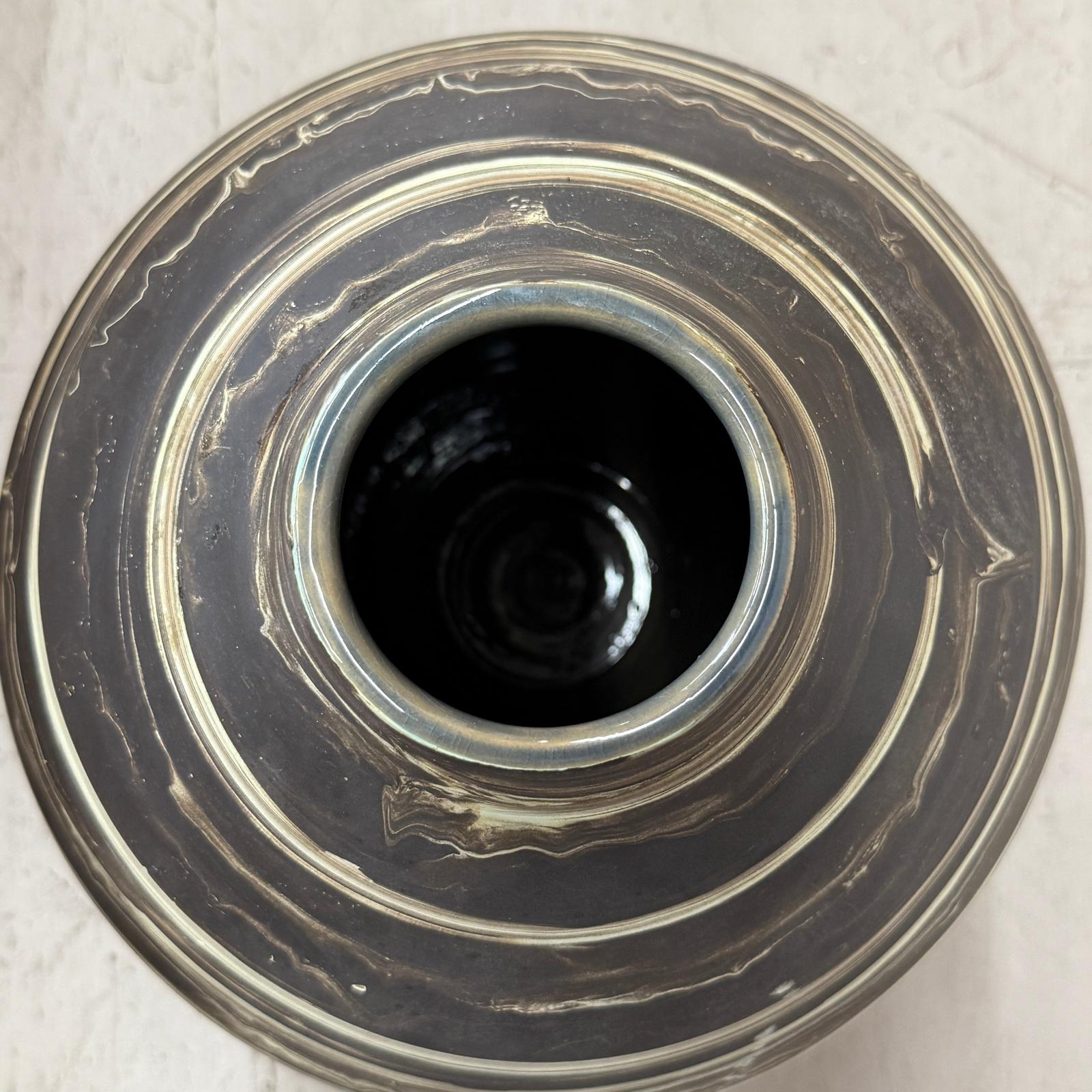 Large Rounded Black &amp; Cream White Ceramic Vase - FEA Home