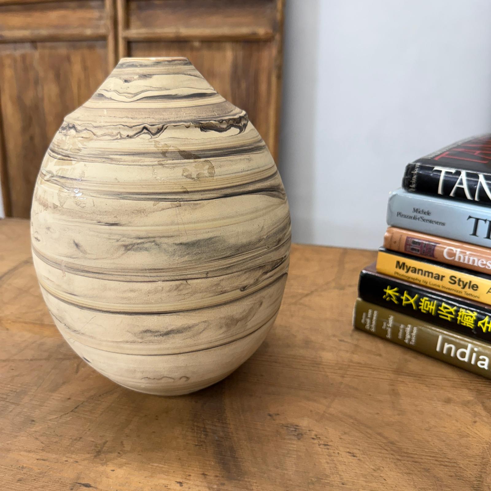 Round Beige &amp; Charcoal Sandstone Dunes Ceramic Vase, SKU , image 5