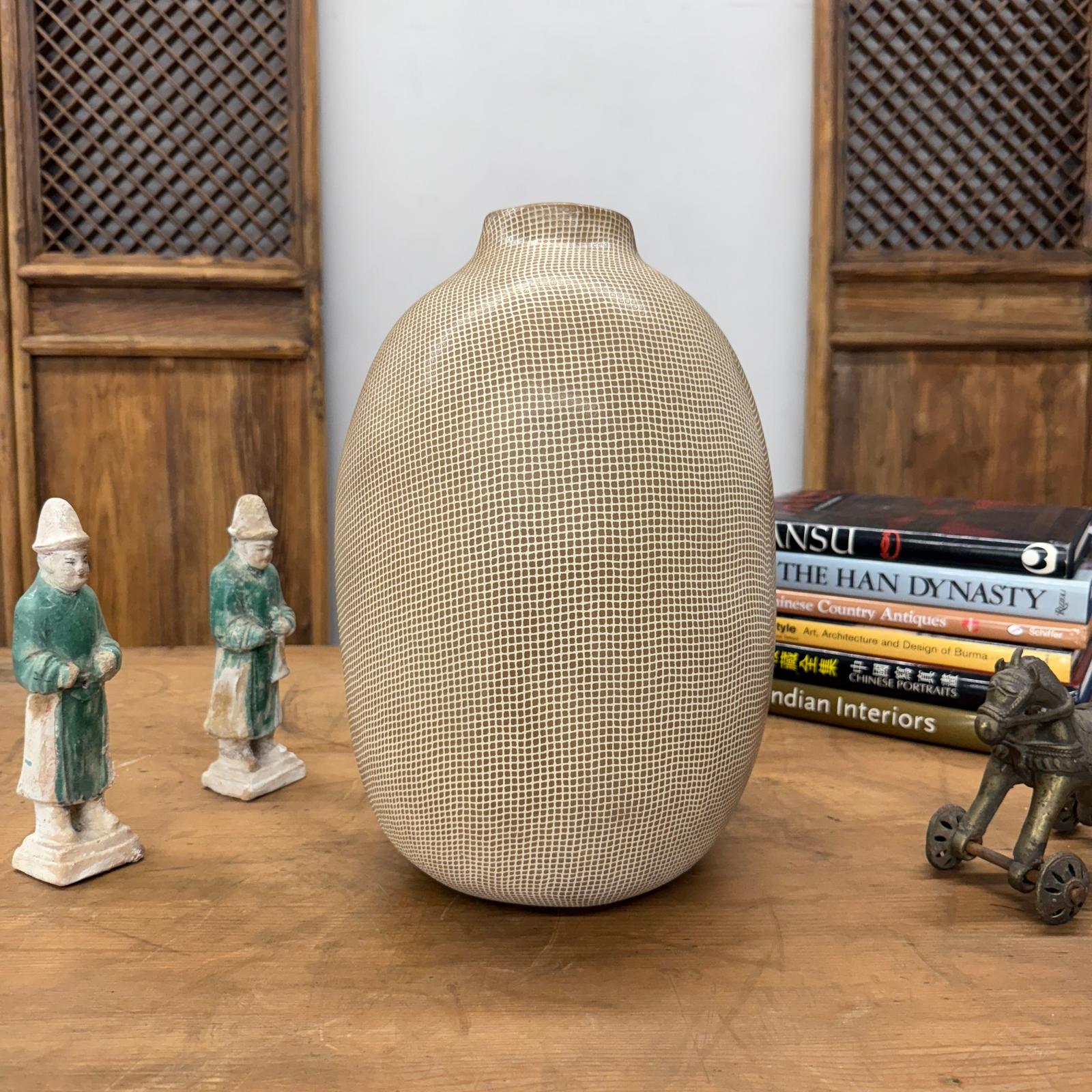 Round Brown &amp; White Small Checkered Patterned Ceramic Vase, SKU , image 2