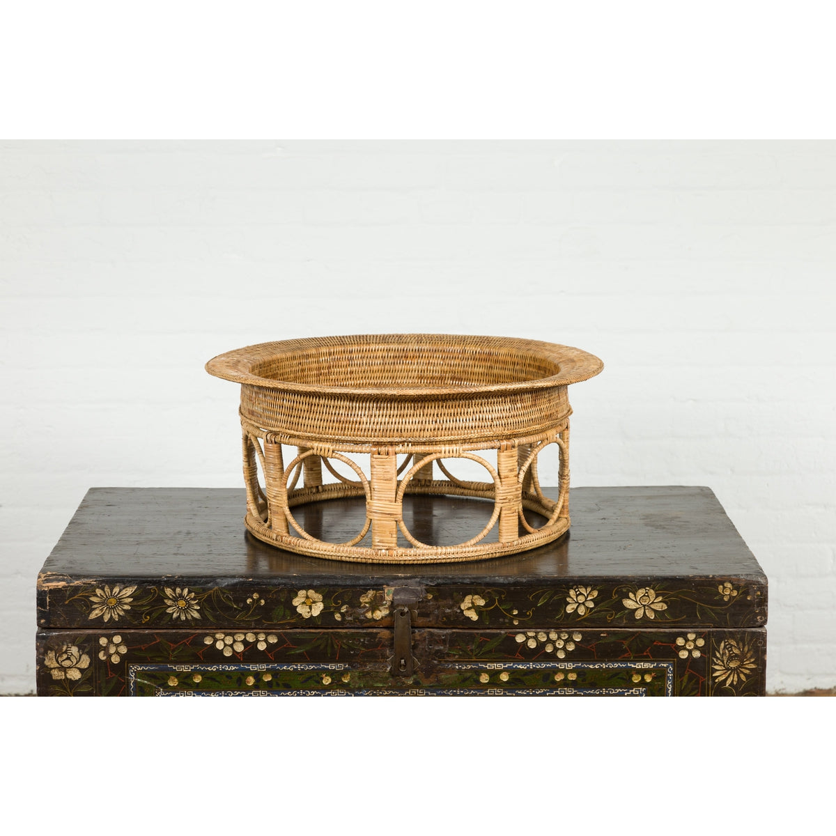 Northern Thai Vintage Woven Rattan Khantok Pedestal Tray from the Lanna People-3. Asian &amp; Chinese Furniture, Art, Antiques, Vintage Home Décor for sale at FEA Home
