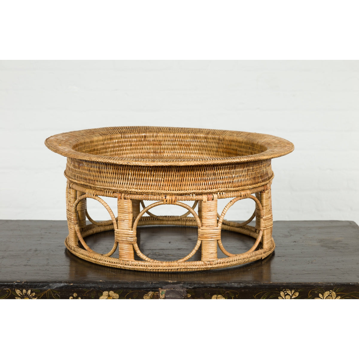Northern Thai Vintage Woven Rattan Khantok Pedestal Tray from the Lanna People-9. Asian &amp; Chinese Furniture, Art, Antiques, Vintage Home Décor for sale at FEA Home