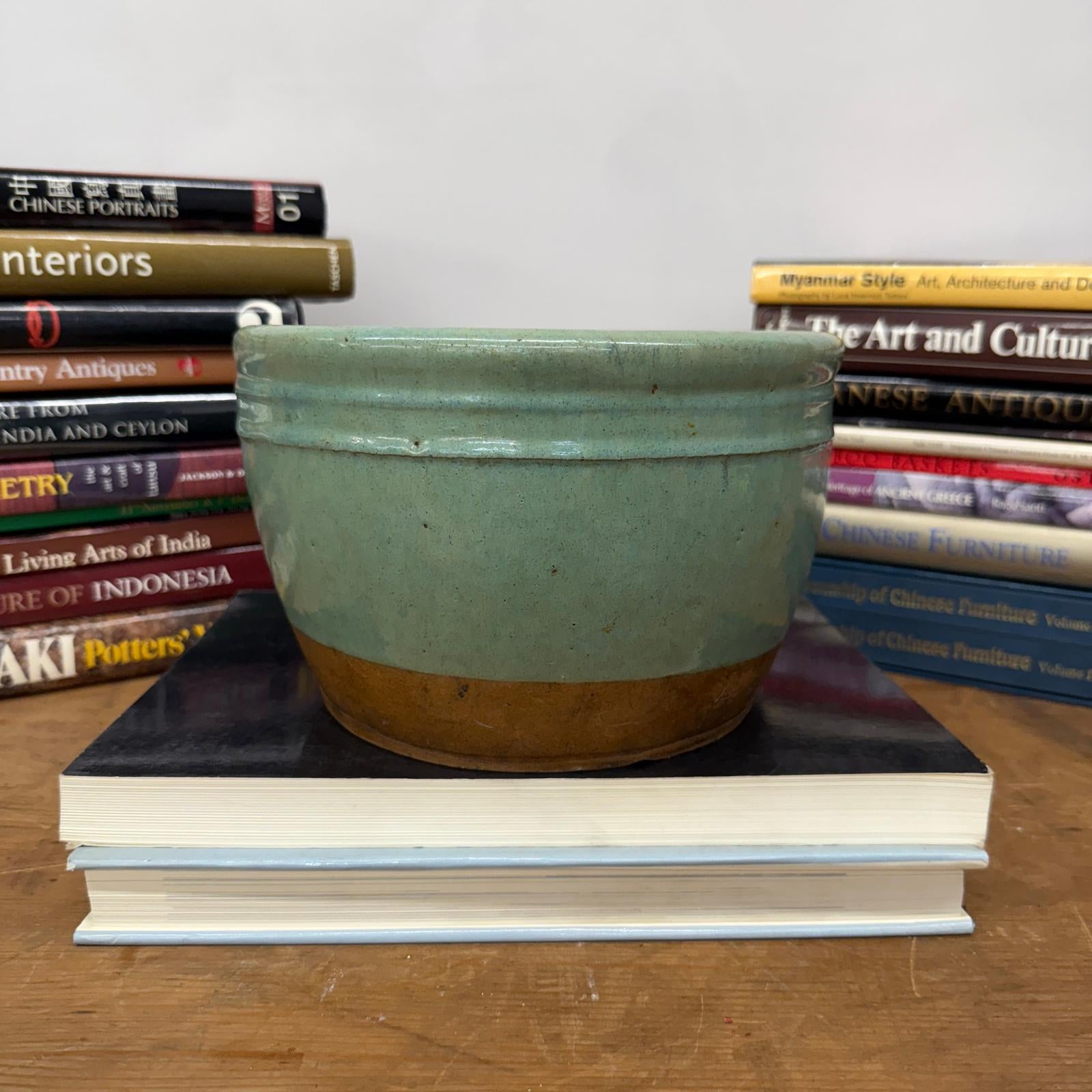 Small Green Rounded Ceramic Garden Planter - FEA Home