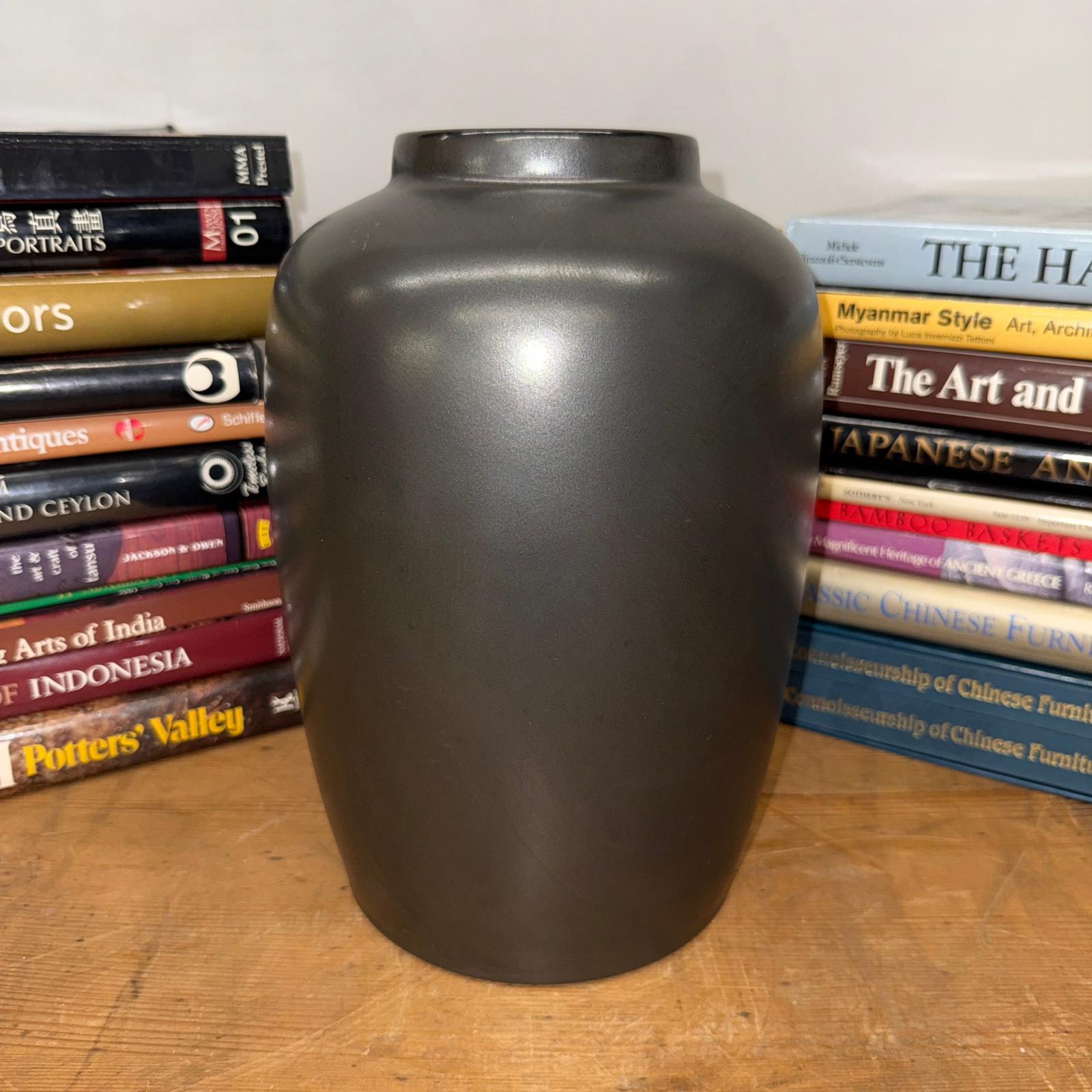 Smokey Storm Grey Ceramic Vase with Bold Silhouette - FEA Home