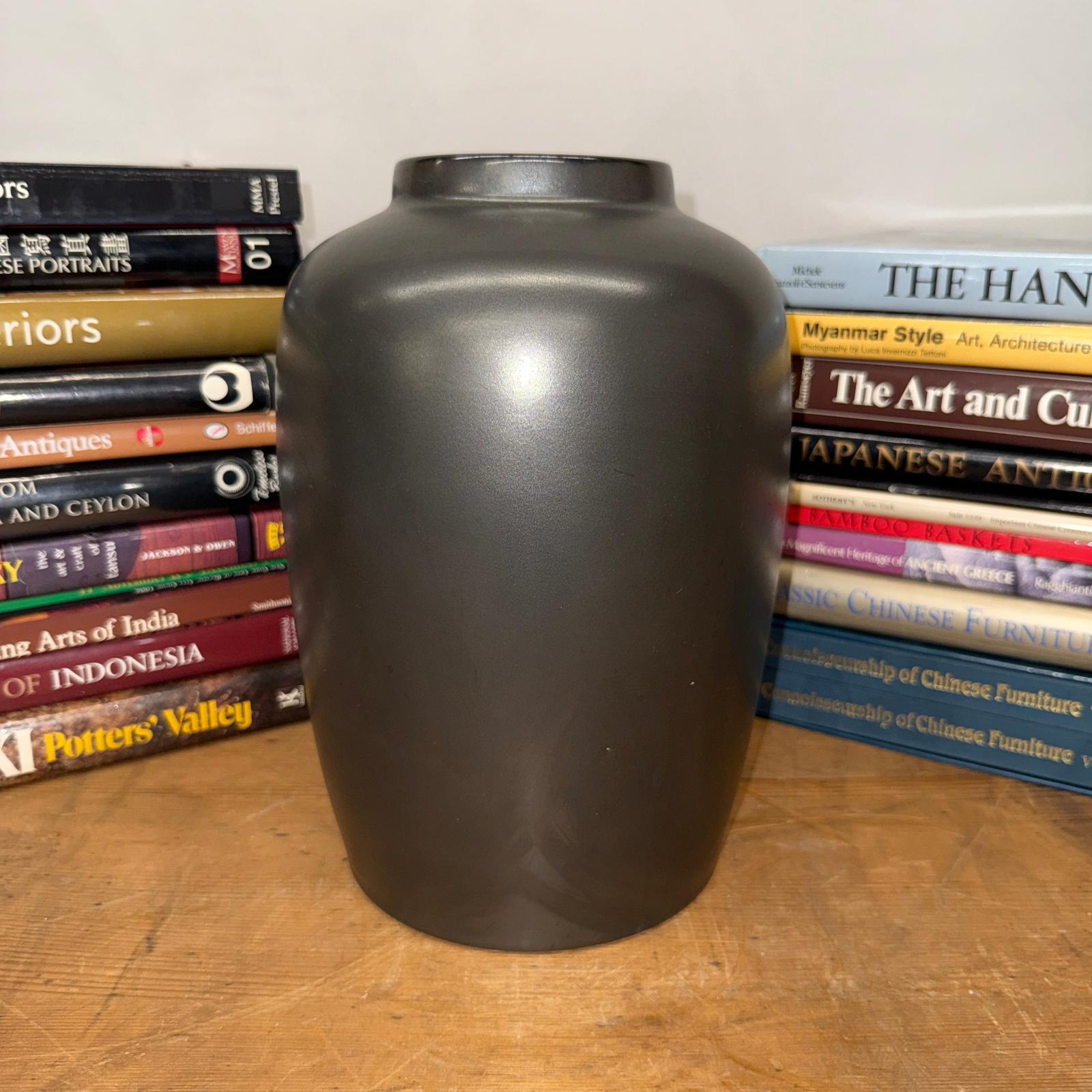 Smokey Storm Grey Ceramic Vase with Bold Silhouette - FEA Home