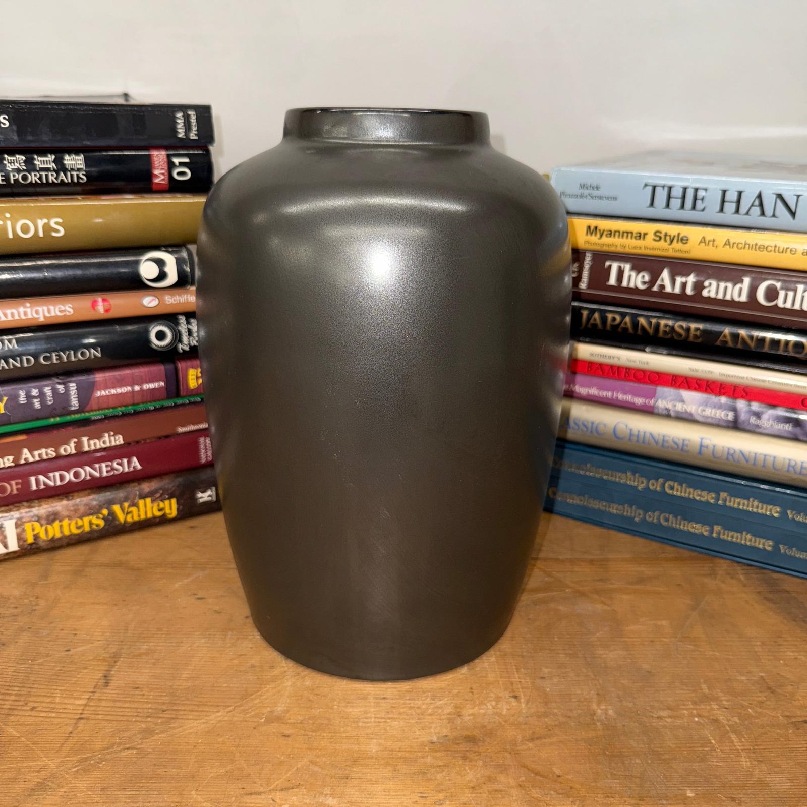 Smokey Storm Grey Ceramic Vase with Bold Silhouette - FEA Home
