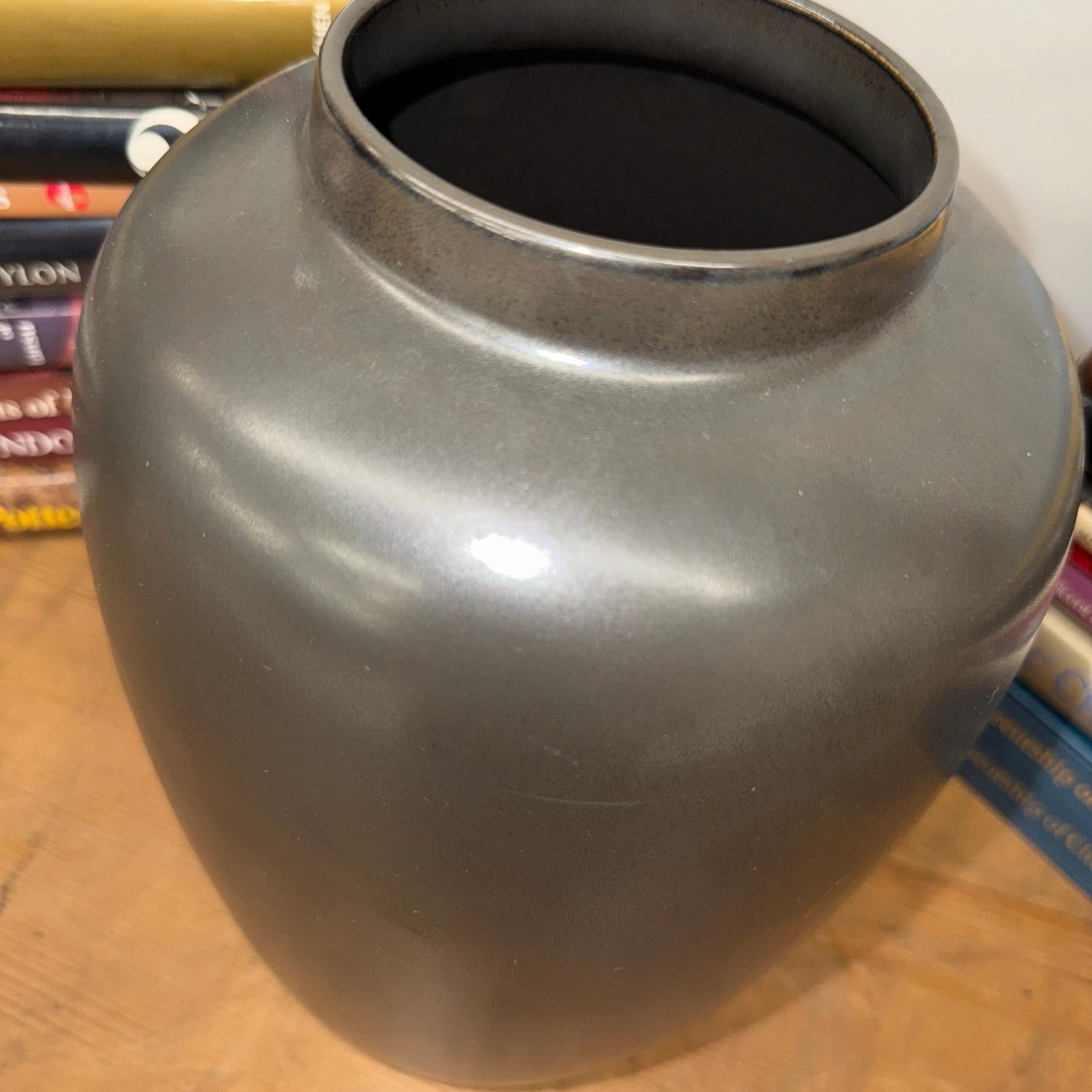 Smokey Storm Grey Ceramic Vase with Bold Silhouette - FEA Home