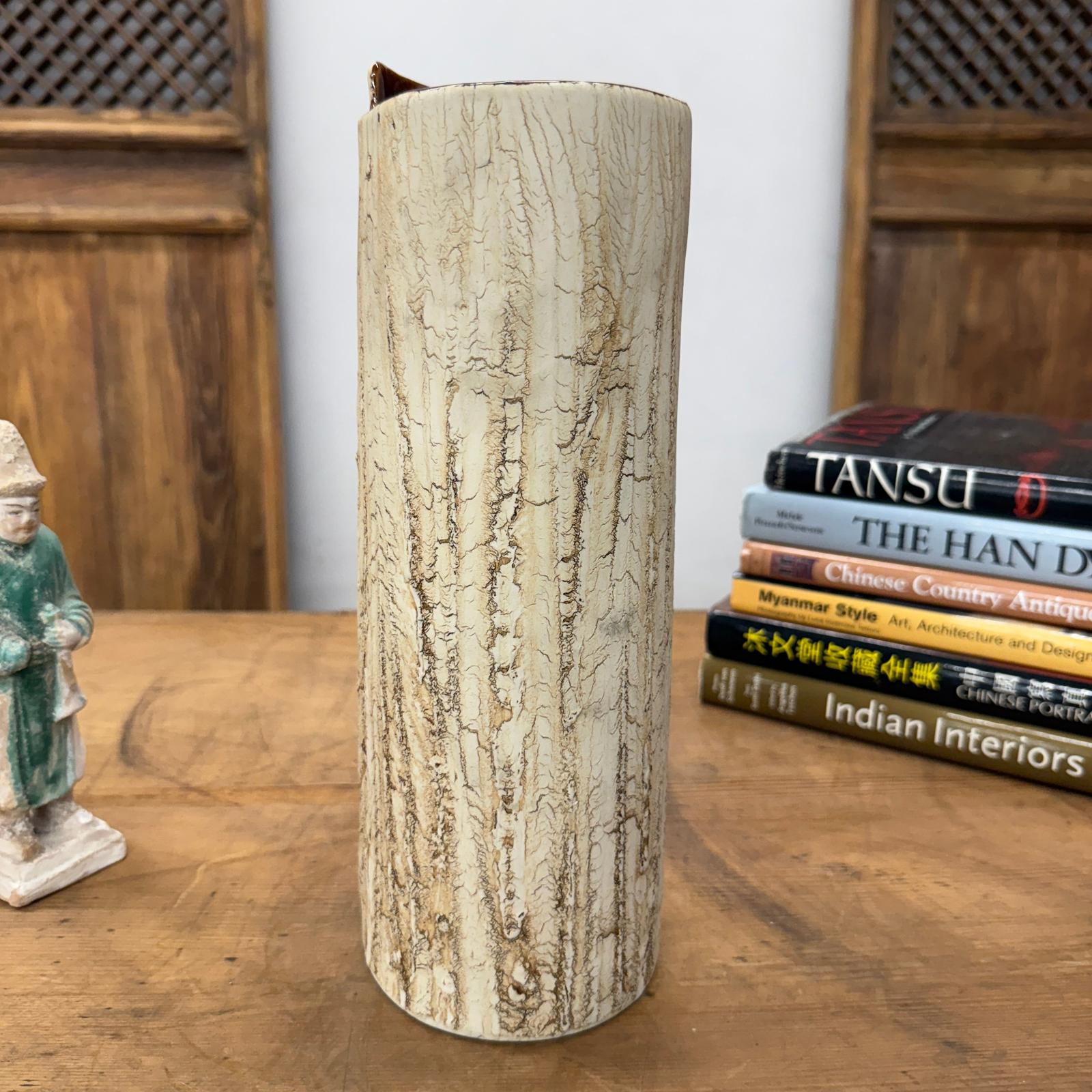 Textured Cylinder Cream &amp; Ochre Bark Style Prem Vase, SKU , image 4