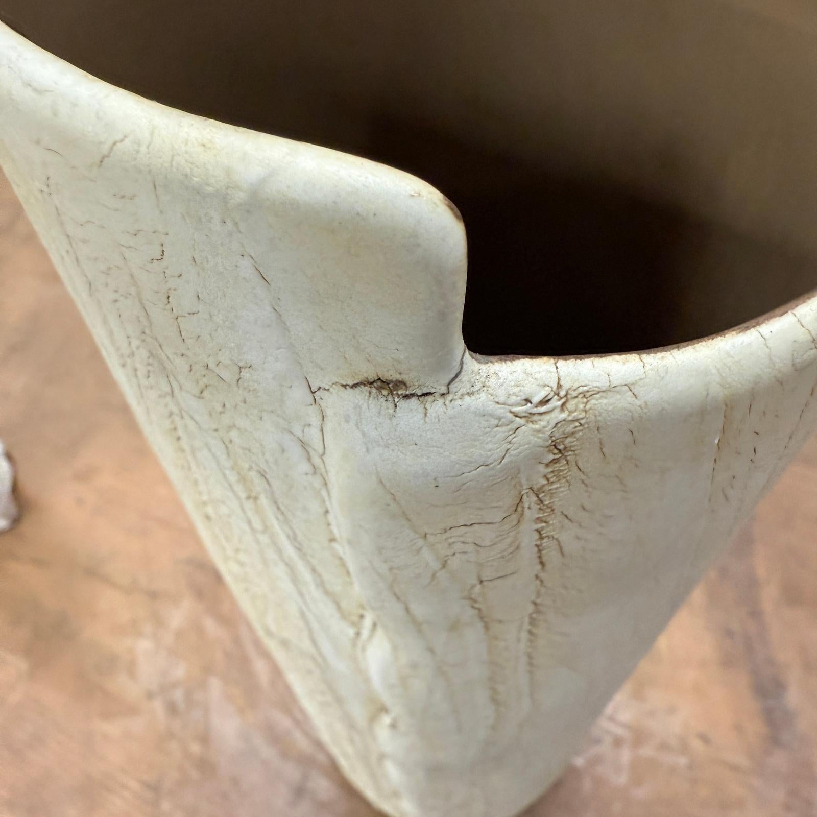 Textured Cylinder Cream &amp; Ochre Prem Vase with Bark Design, SKU , image 10