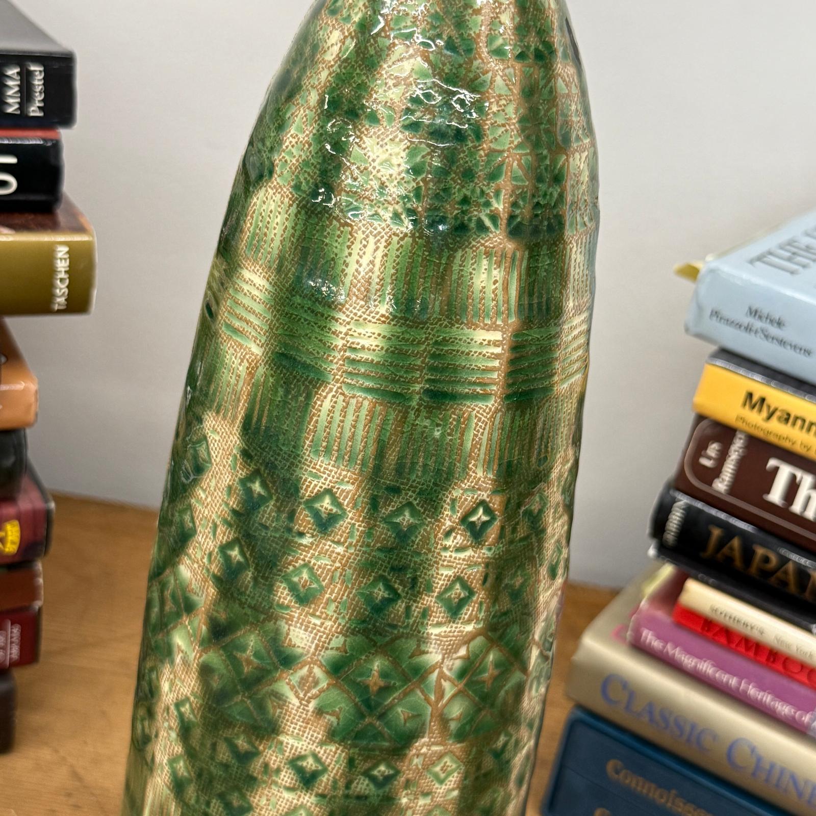 Textured Green &amp; Cream Ceramic Vase with Star Design - FEA Home