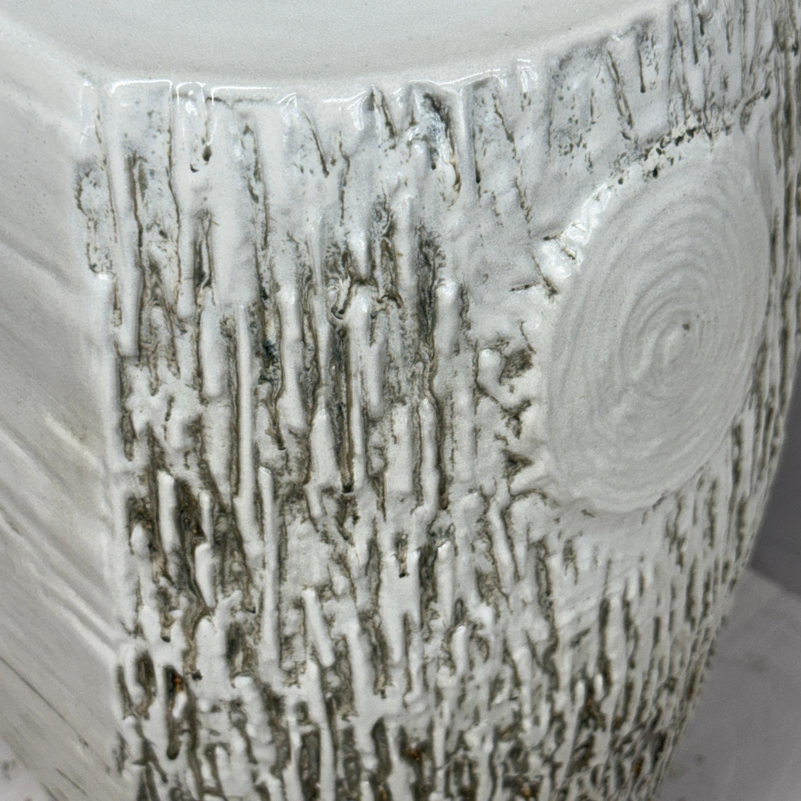Textured White Glazed Ceramic Pedestal with Brown Detail - FEA Home