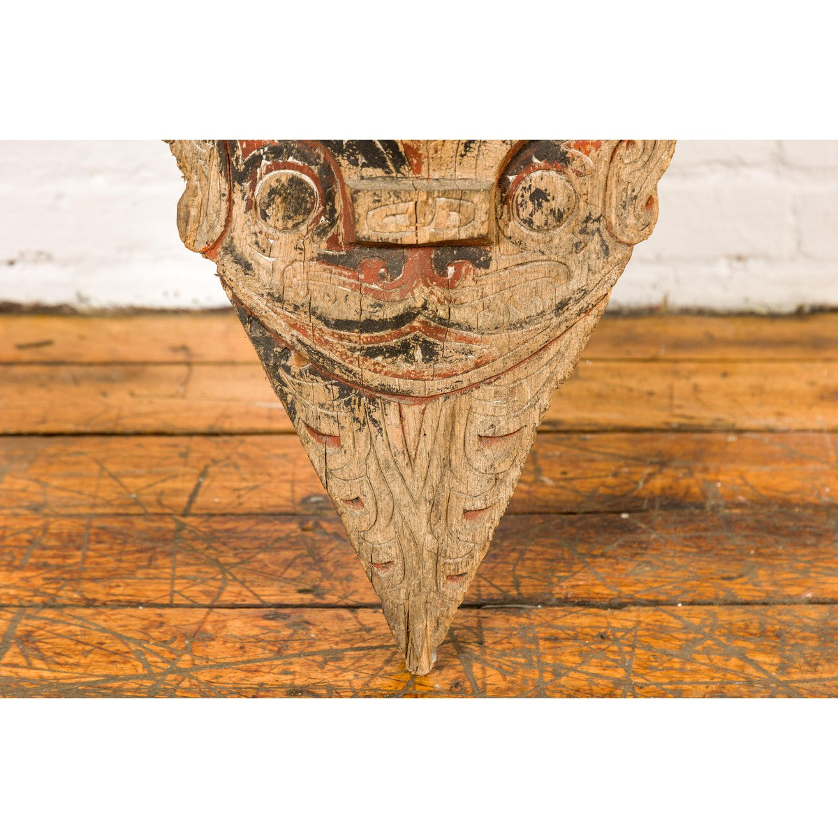 Large Pointed Mythical Singa Singa Tribal Carving-16. Asian &amp; Chinese Furniture, Art, Antiques, Vintage Home Décor for sale at FEA Home