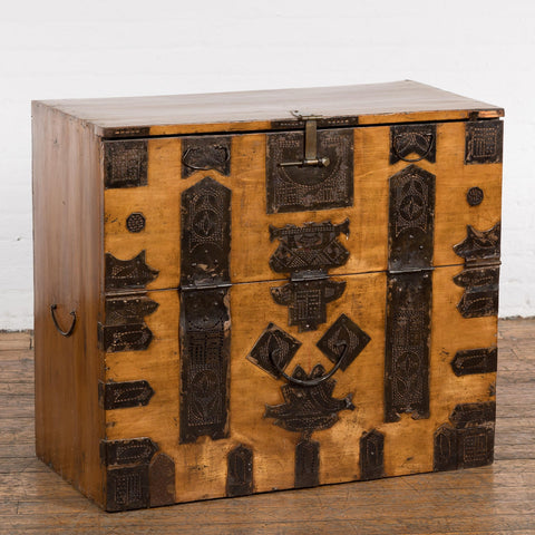 19th Century Antique Trunk Chest with Front Opening-YN3833-4. Asian & Chinese Furniture, Art, Antiques, Vintage Home Décor for sale at FEA Home