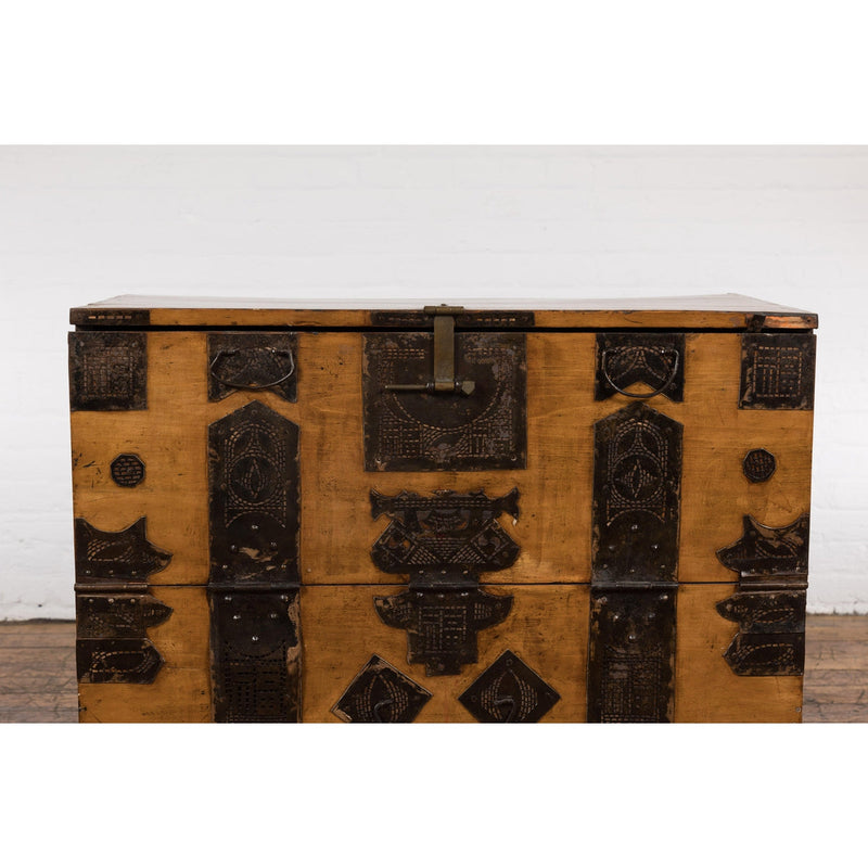19th Century Antique Trunk Chest with Front Opening-YN3833-6. Asian & Chinese Furniture, Art, Antiques, Vintage Home Décor for sale at FEA Home