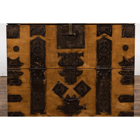 19th Century Antique Trunk Chest with Front Opening-YN3833-7. Asian & Chinese Furniture, Art, Antiques, Vintage Home Décor for sale at FEA Home