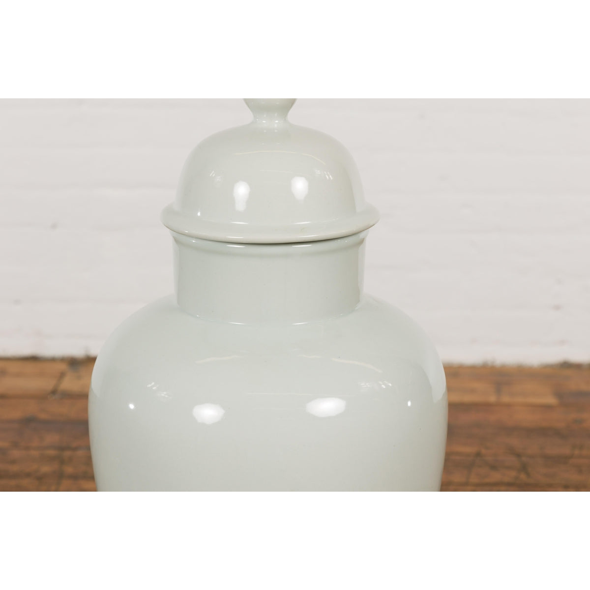 White Porcelain Vintage Vase with Lid-9. Asian &amp; Chinese Furniture, Art, Antiques, Vintage Home Décor for sale at FEA Home