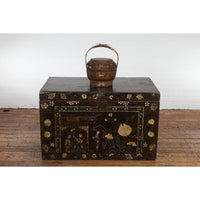 Chinese Antique Lacquered Gift Delivering Basket with Hand Painted Floral Décor