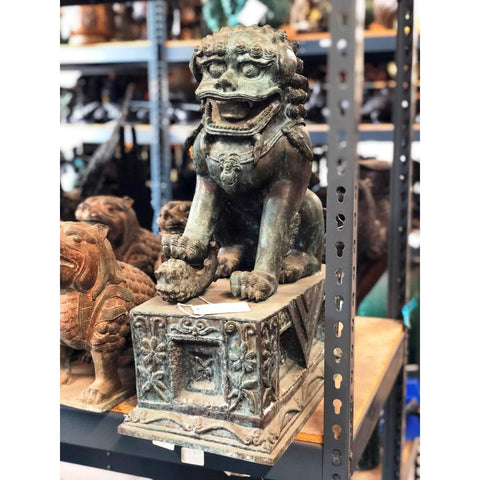 Guardian Lion Foo Dog Statue-YN7552-1. Asian & Chinese Furniture, Art, Antiques, Vintage Home Décor for sale at FEA Home