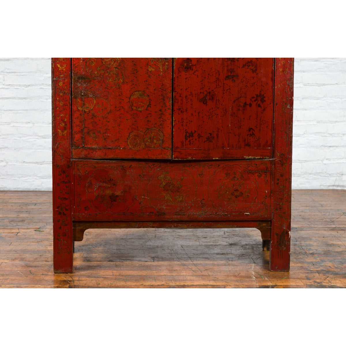 Qing Dynasty Period 19th Century Red Lacquer Shanxi Cabinet with Floral Décor-5. Asian &amp; Chinese Furniture, Art, Antiques, Vintage Home Décor for sale at FEA Home