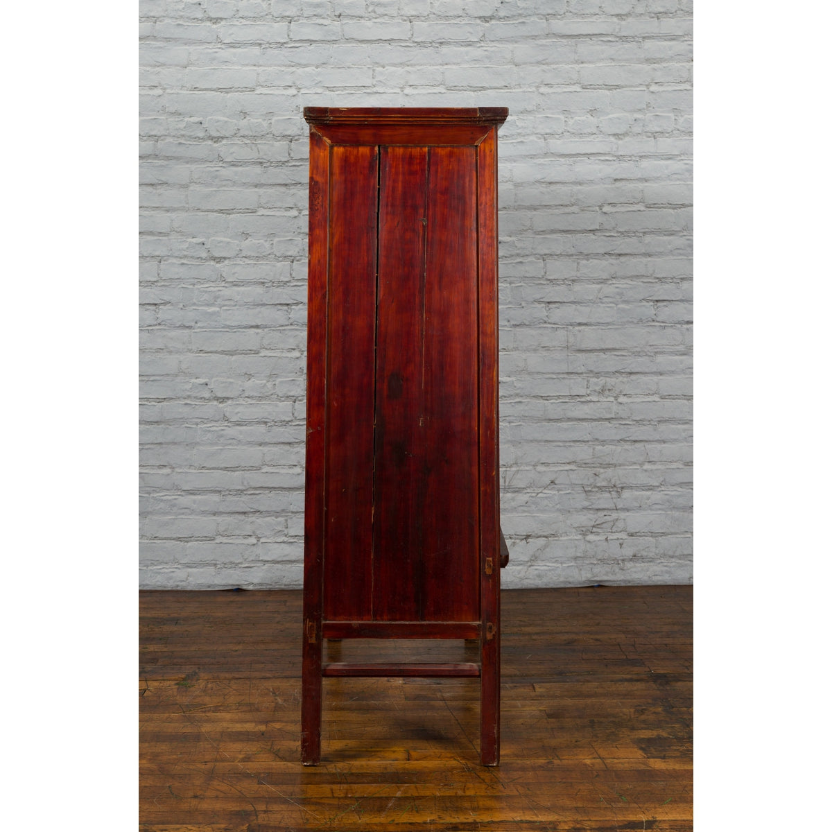 Large Chinese 19th Century Qing Dynasty Tapering Cabinet with Accordion Doors-12. Asian &amp; Chinese Furniture, Art, Antiques, Vintage Home Décor for sale at FEA Home