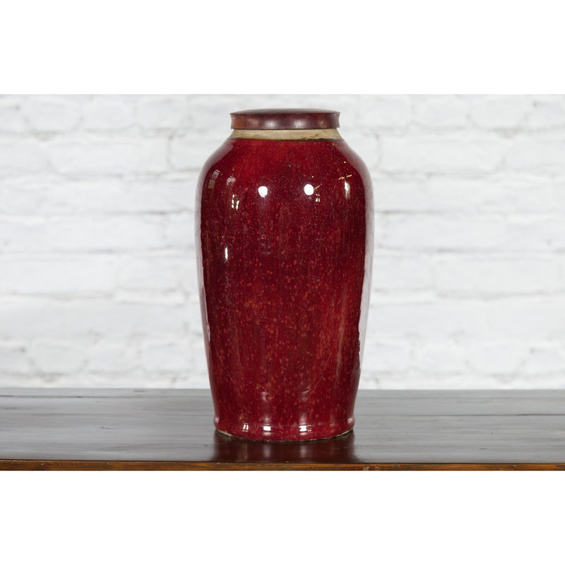 Chinese Qing Dynasty 18th or 19th Century Oxblood Jar with Circular Lid-YN1500 AB-10. Asian & Chinese Furniture, Art, Antiques, Vintage Home Décor for sale at FEA Home
