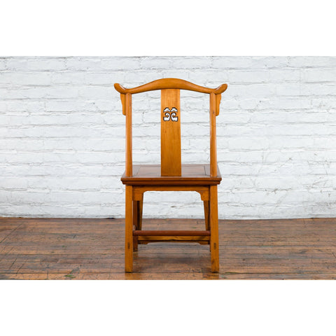 Chinese Qing Dynasty Lamp Hanger Chair with Carved Splat and Two Toned Finish