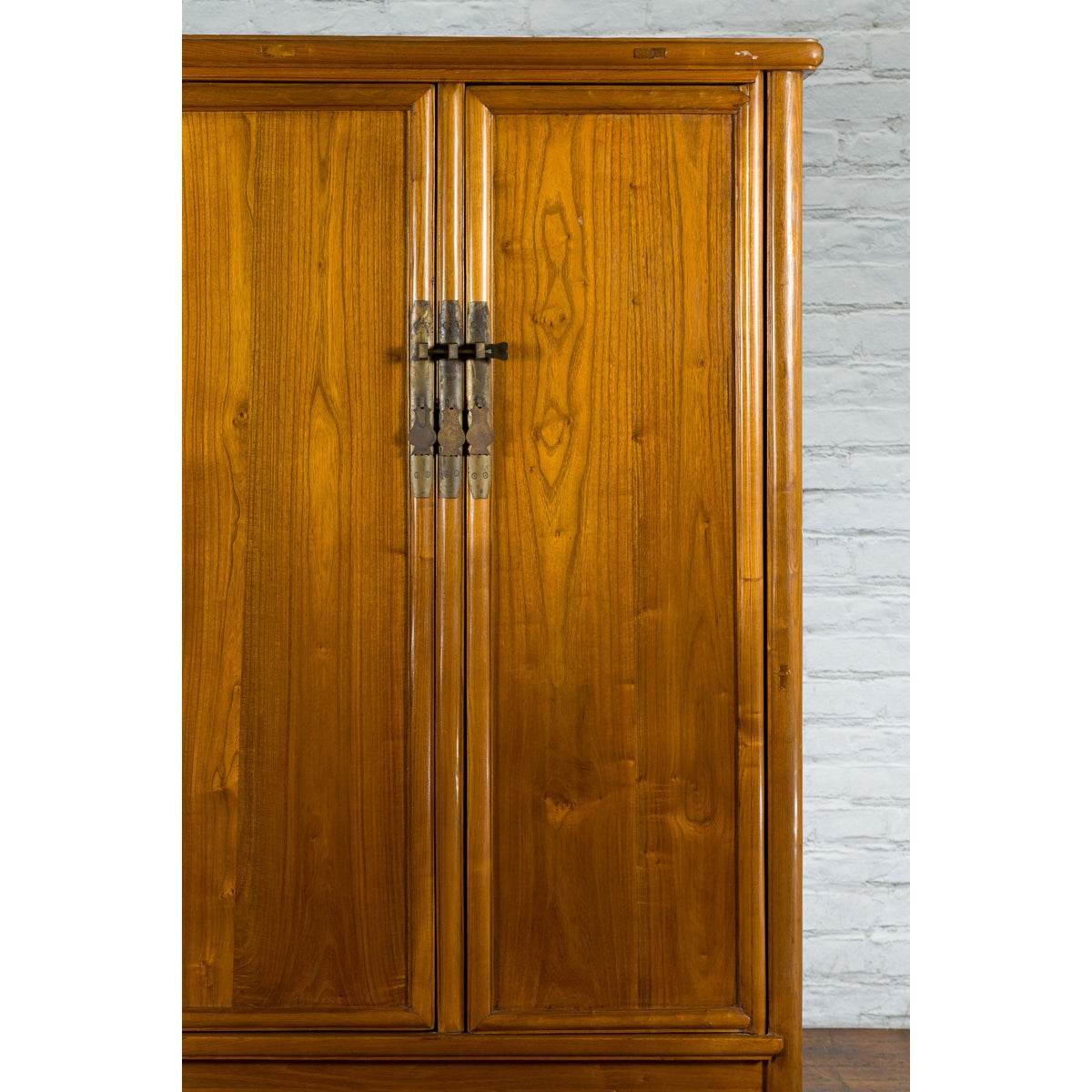 Chinese Qing Dynasty 19th Century Elmwood Noodle Cabinet with Hidden Drawers-10. Asian &amp; Chinese Furniture, Art, Antiques, Vintage Home Décor for sale at FEA Home