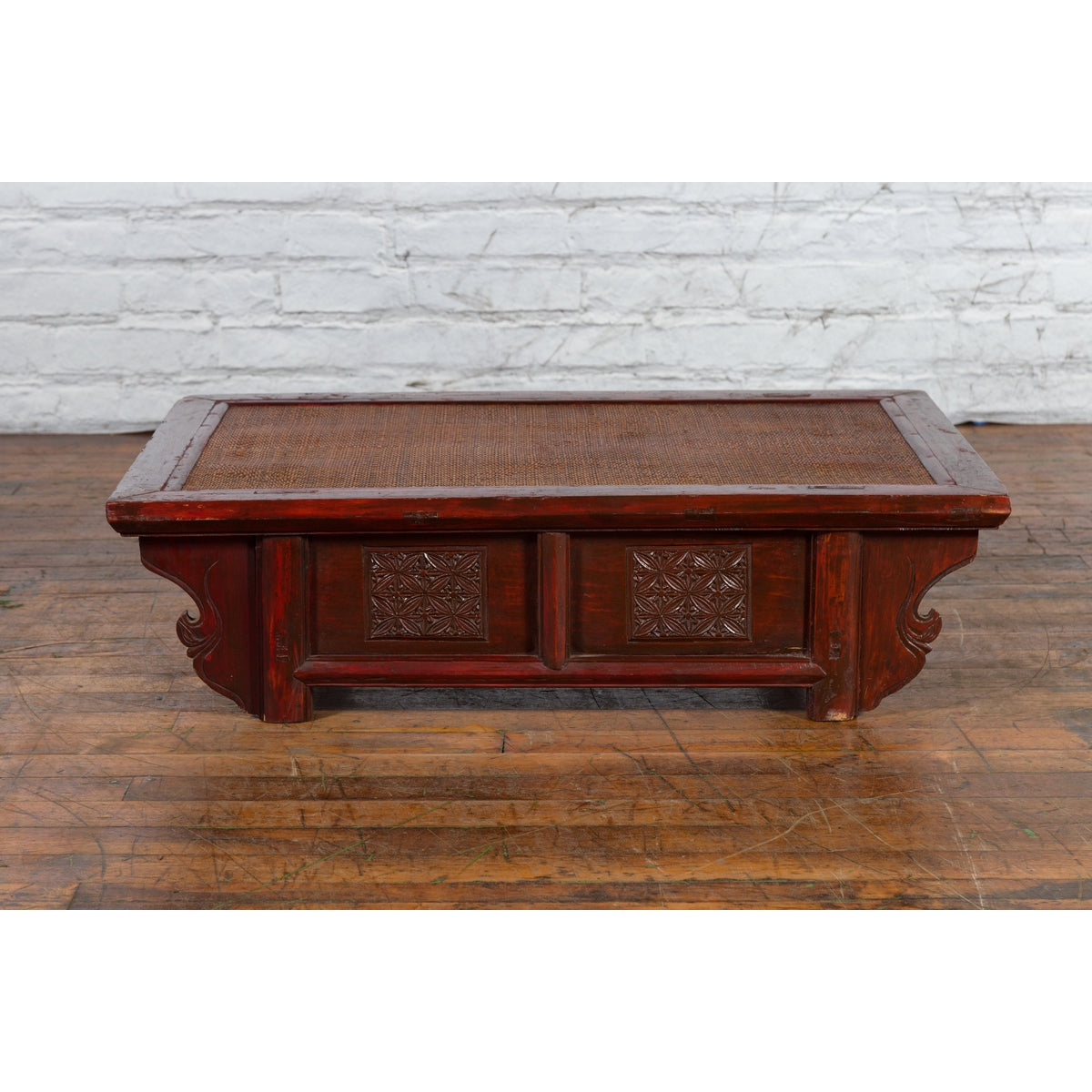 Chinese 19th Century Qing Dynasty Dark Red Lacquer Coffee Table with Rattan Top-2. Asian & Chinese Furniture, Art, Antiques, Vintage Home Décor for sale at FEA Home