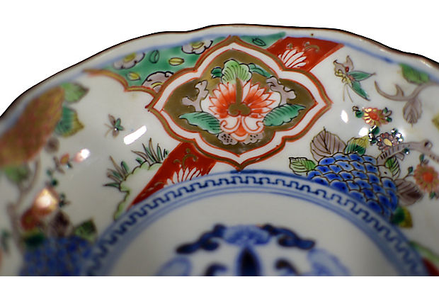 Set of 4 Antique Hand-Painted Imari Bowls