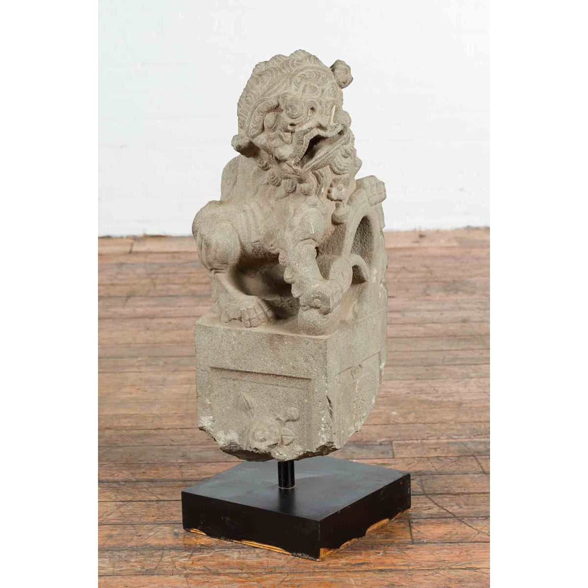 Chinese Qing Dynasty Mid 19th Century Hand-Carved Foo Dog Temple Decoration-2. Asian & Chinese Furniture, Art, Antiques, Vintage Home Décor for sale at FEA Home