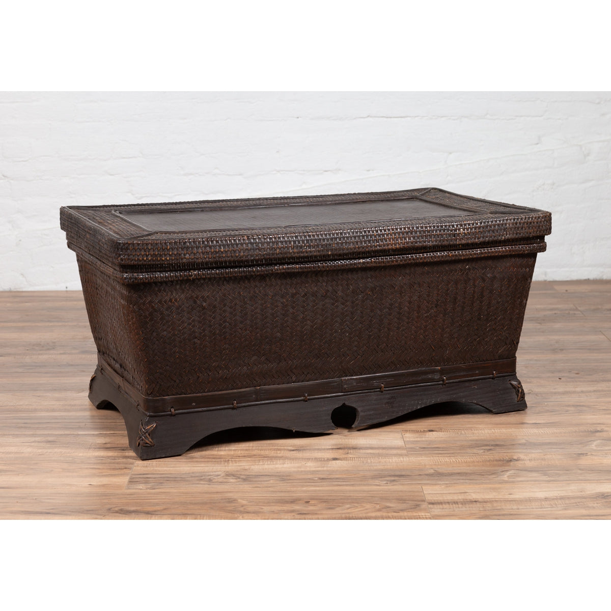 Chinese Antique Large Rattan Basket Coffee Table with Dark Brown Patina and Lid-6. Asian &amp; Chinese Furniture, Art, Antiques, Vintage Home Décor for sale at FEA Home