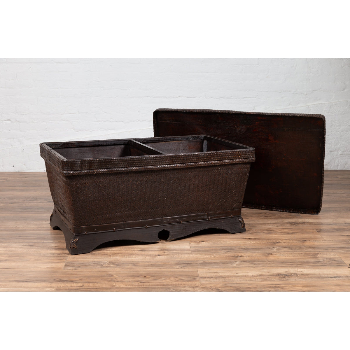 Chinese Antique Large Rattan Basket Coffee Table with Dark Brown Patina and Lid-5. Asian &amp; Chinese Furniture, Art, Antiques, Vintage Home Décor for sale at FEA Home
