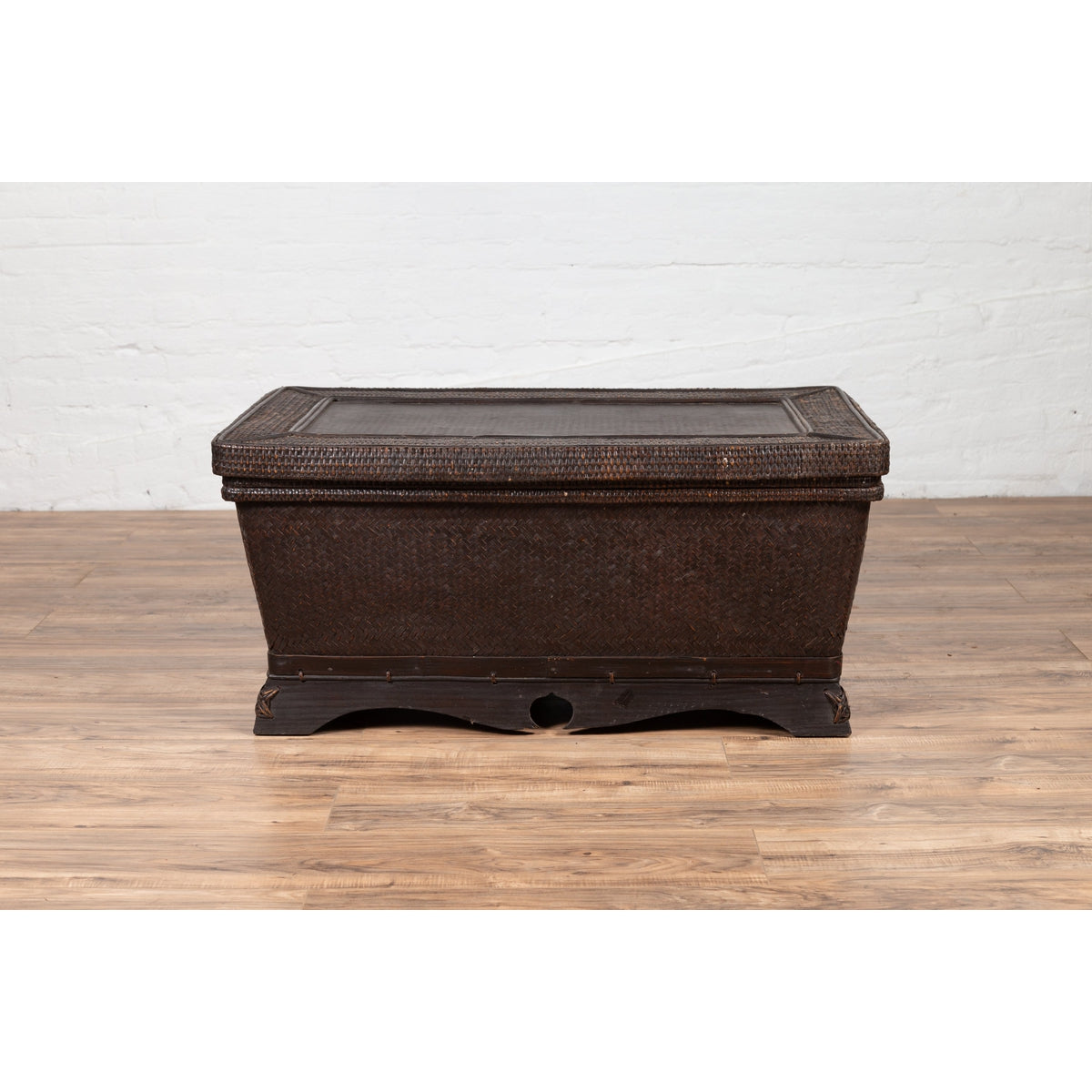 Chinese Antique Large Rattan Basket Coffee Table with Dark Brown Patina and Lid-8. Asian &amp; Chinese Furniture, Art, Antiques, Vintage Home Décor for sale at FEA Home