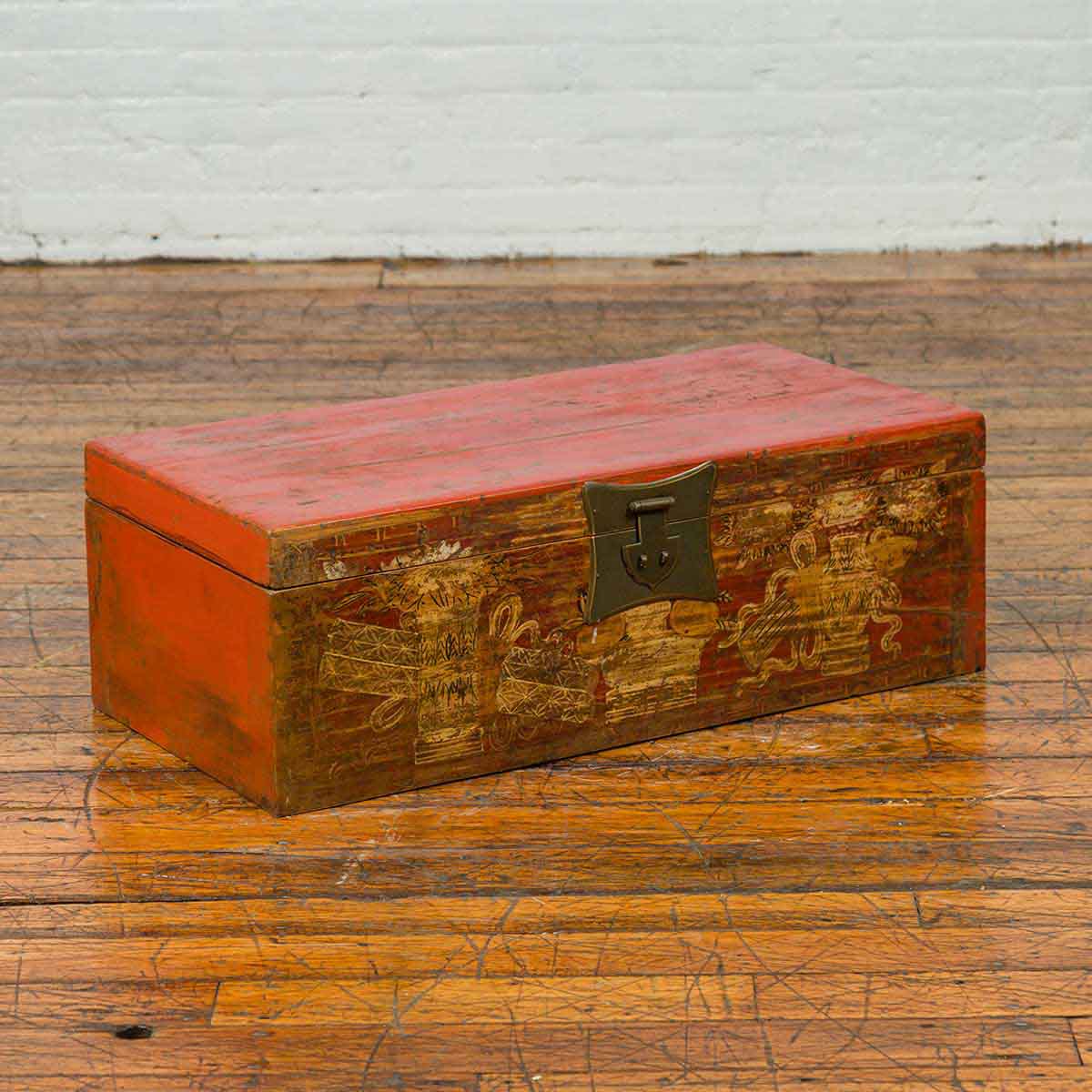 Chinese Vintage Red Lacquered Box with Golden Motifs and Bronze Hardware-2. Asian & Chinese Furniture, Art, Antiques, Vintage Home Décor for sale at FEA Home