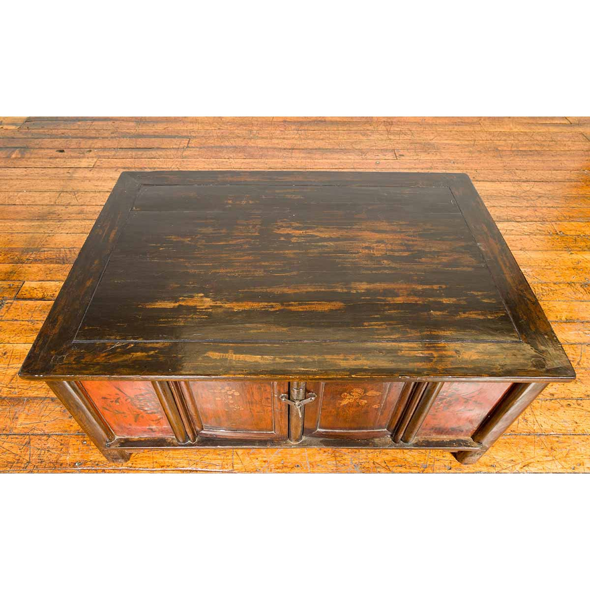 Chinese Qing 19th Century Coffee Table with Storage and Painted Floral Decor-11. Asian &amp; Chinese Furniture, Art, Antiques, Vintage Home Décor for sale at FEA Home